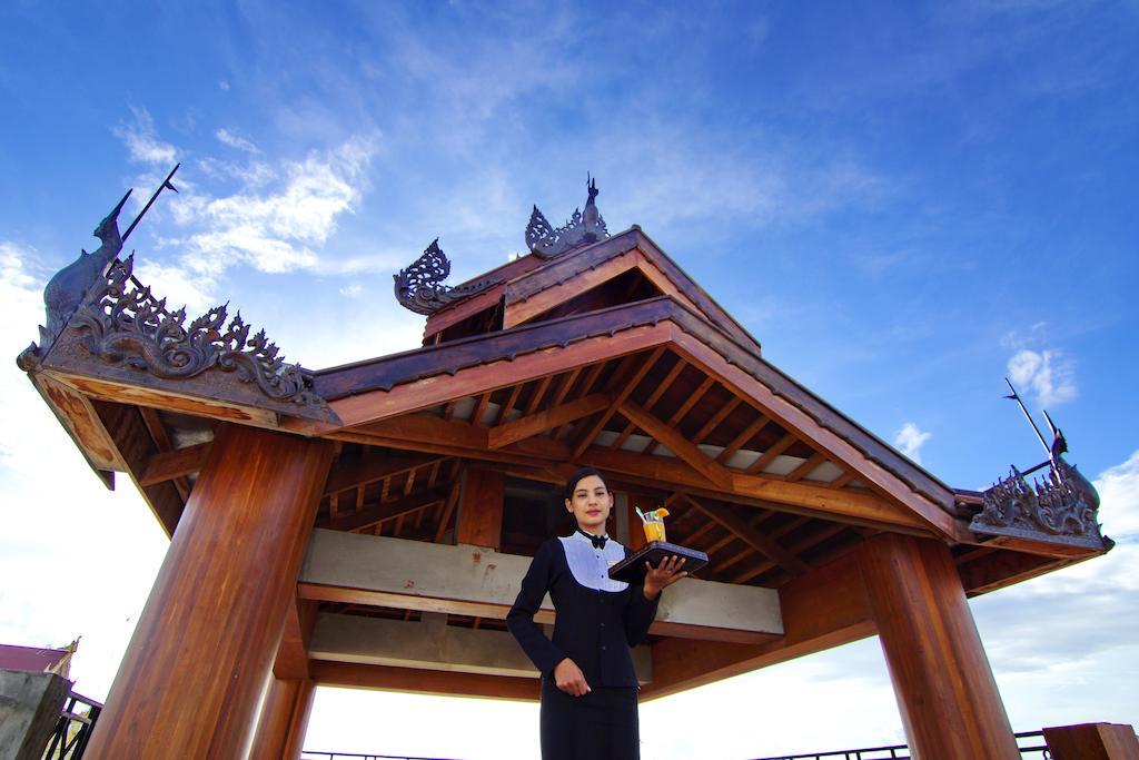 Shwe Ingyinn Hotel Mandalay Buitenkant foto