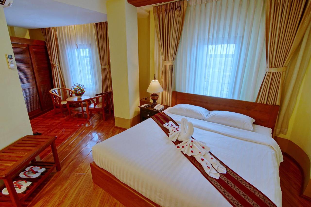 Shwe Ingyinn Hotel Mandalay Buitenkant foto